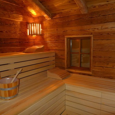 Термостойкий лак Pinotex Lacker Sauna / Пинотекс лакер сауна для сауны и бани, полуматовый на водной основе с возможностью колеровки